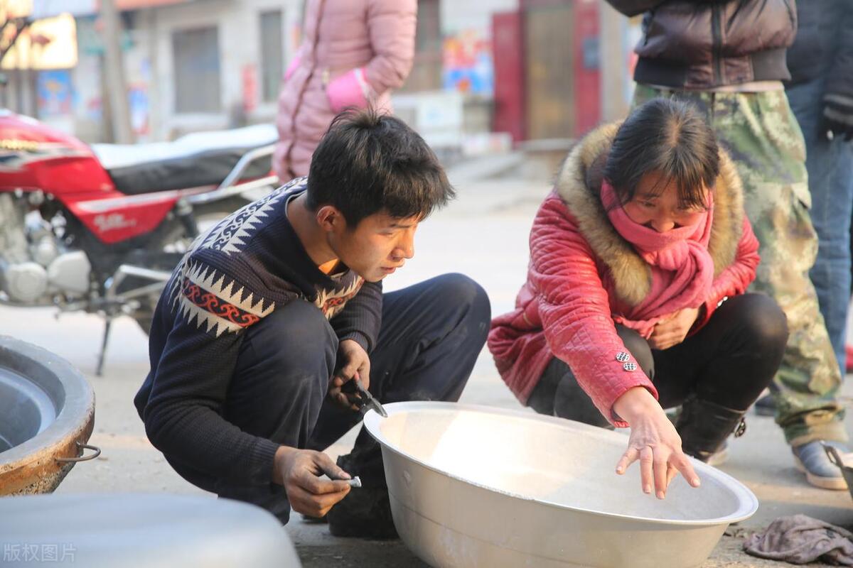 别人问哪个心疼你怎么回复,别人问你心疼怎么回答