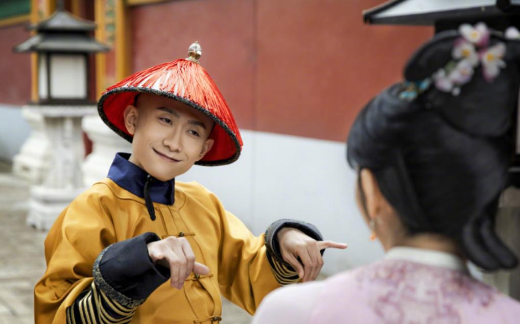 张一山当街尿尿，“男女通吃”私生活不堪，毁了童年也毁了自己