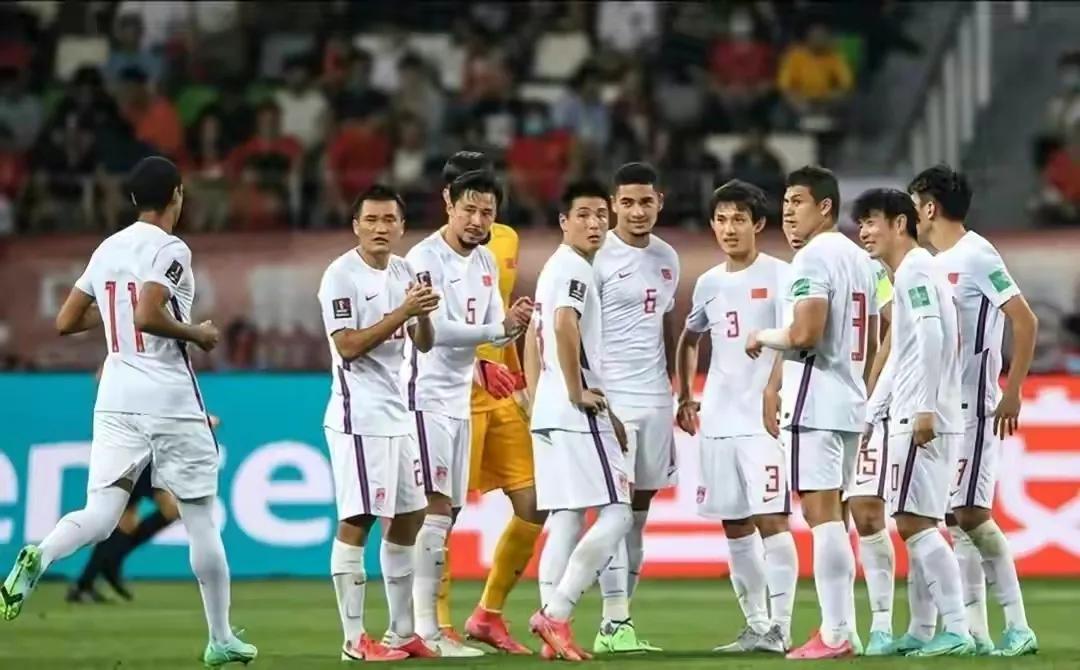 前国足助教国足差因中超强度低,前中超外教