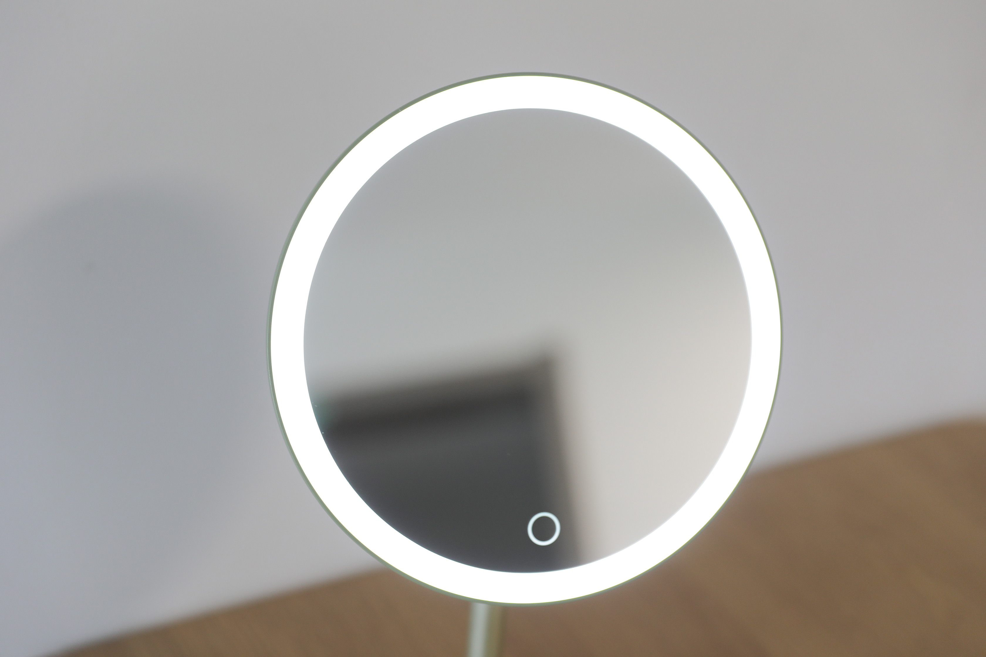 职场新人化妆教程,职场化妆新手推荐