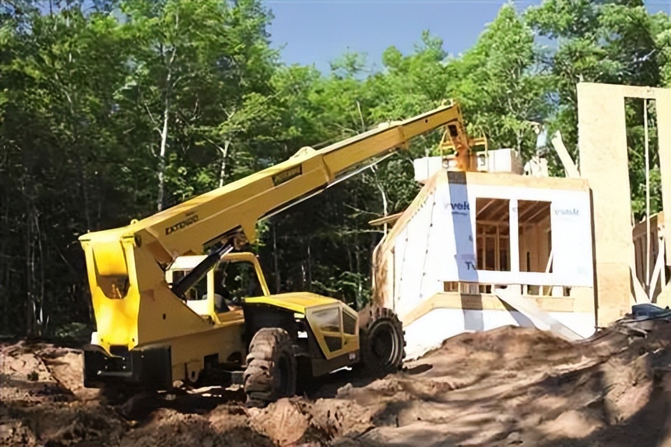 关于北美伸缩臂叉装机市场的未来，专家众说纷纭