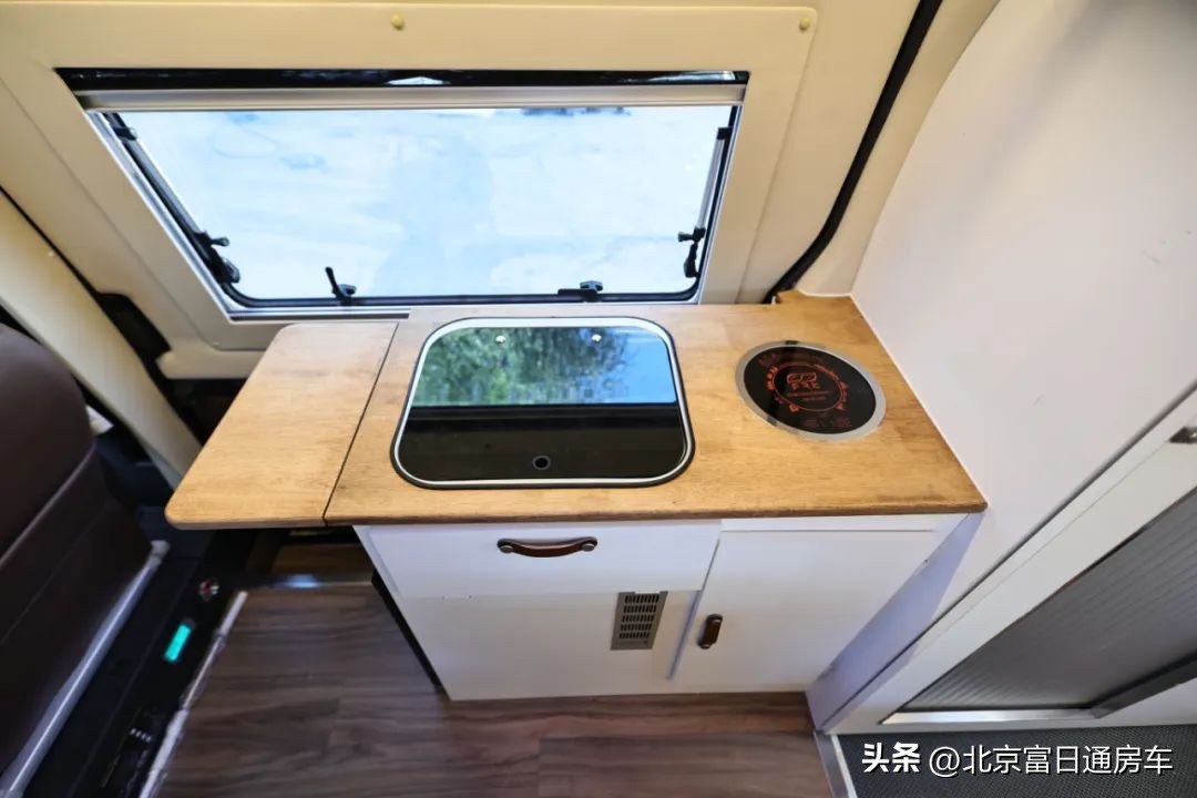 福特黑豹露营车,福特露营小房车