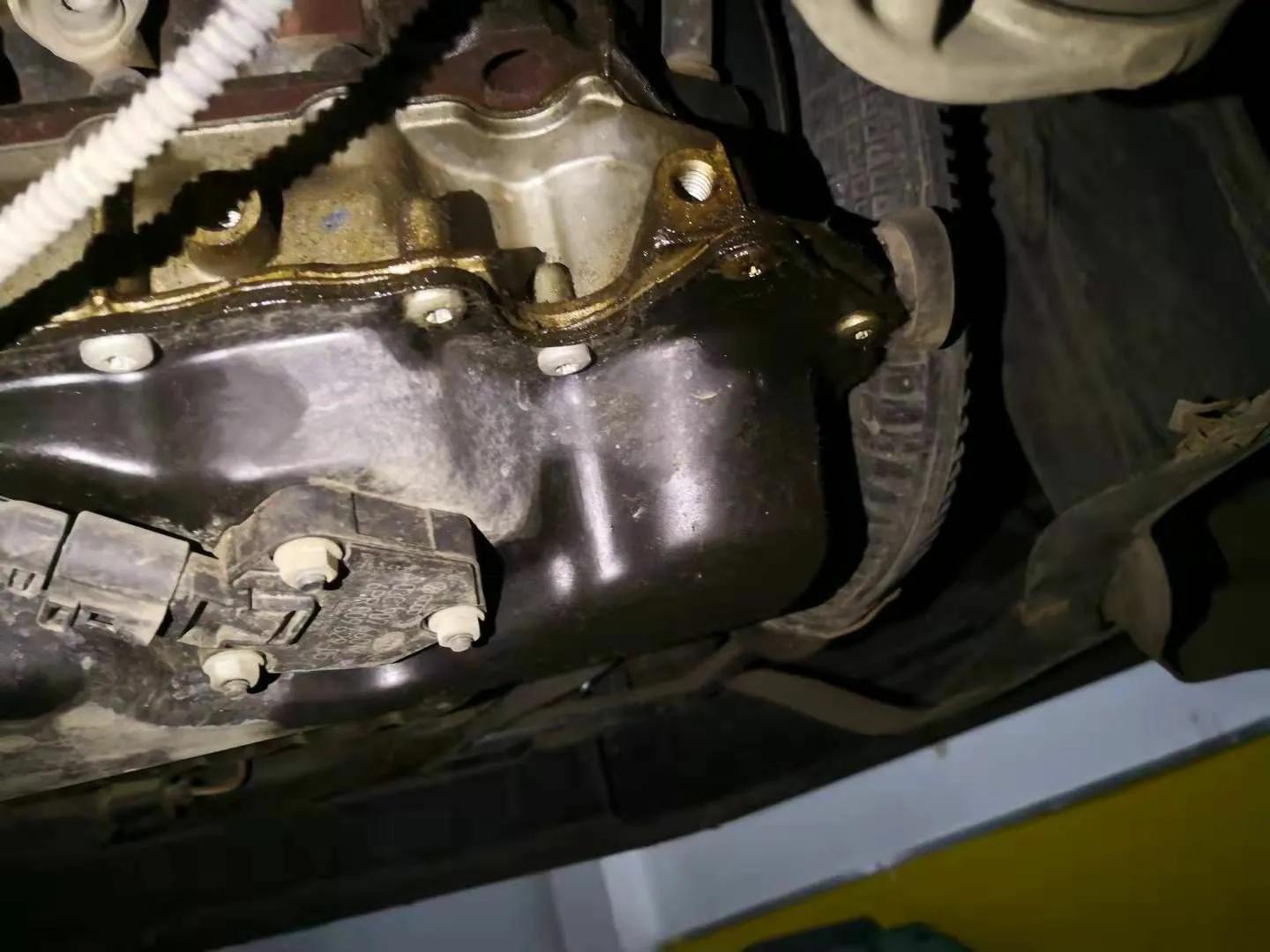 迈腾漏机油修要多少钱,哪一款迈腾烧机油