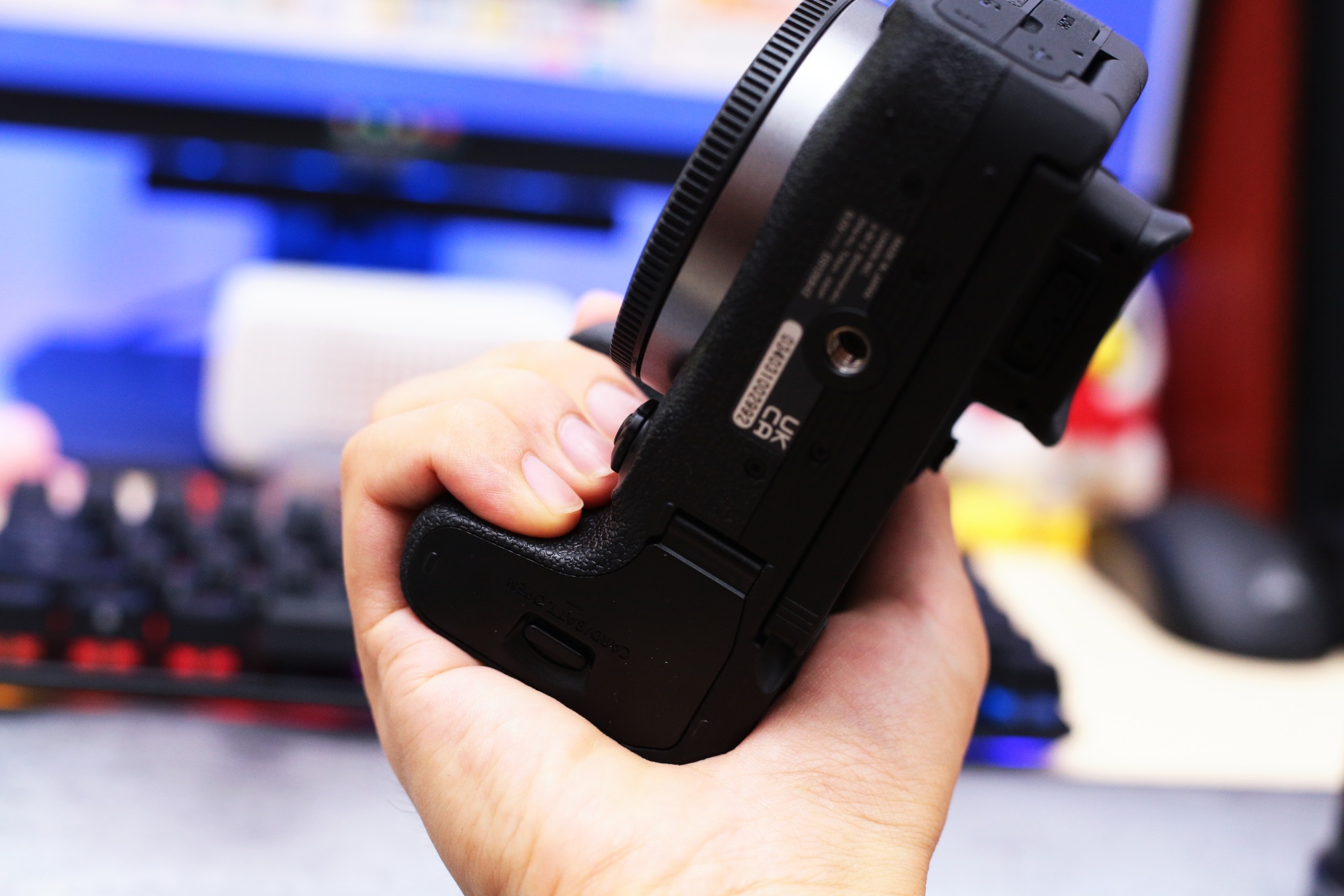 佳能5d3和佳能r10哪个好,佳能5d3和佳能r10对比