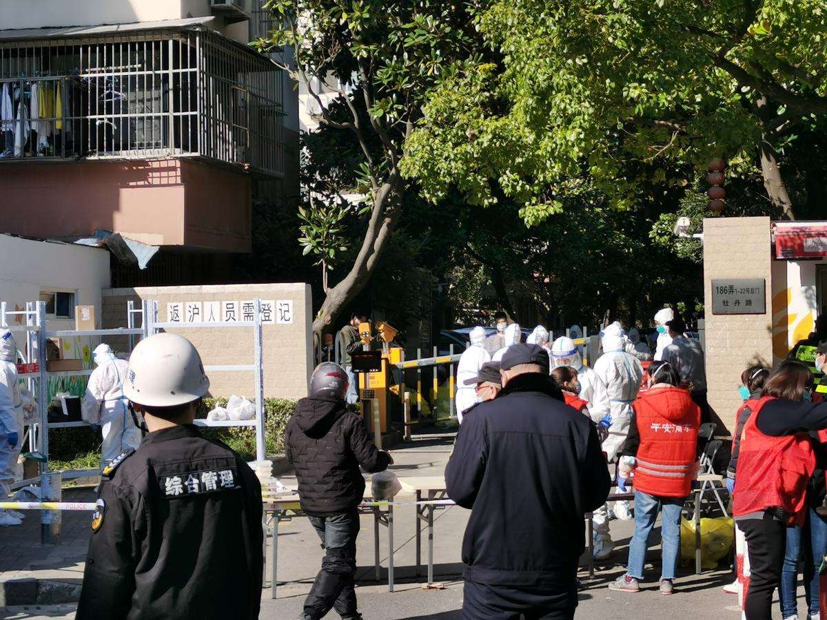 同样价格买一套大的还是两套小的,同样的价格买套三还是套四