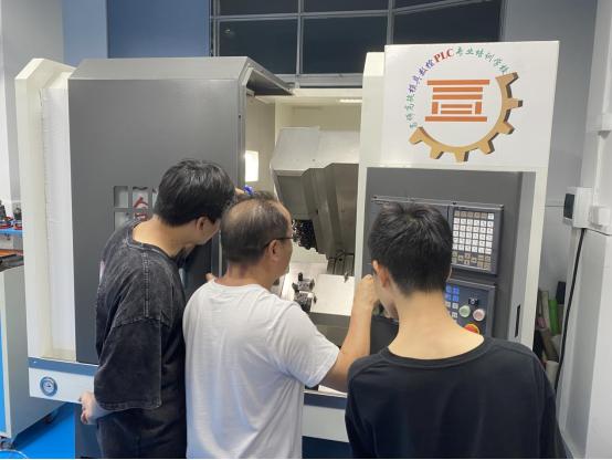 中山市数控车床培训学校,广州市数控车床编程培训班