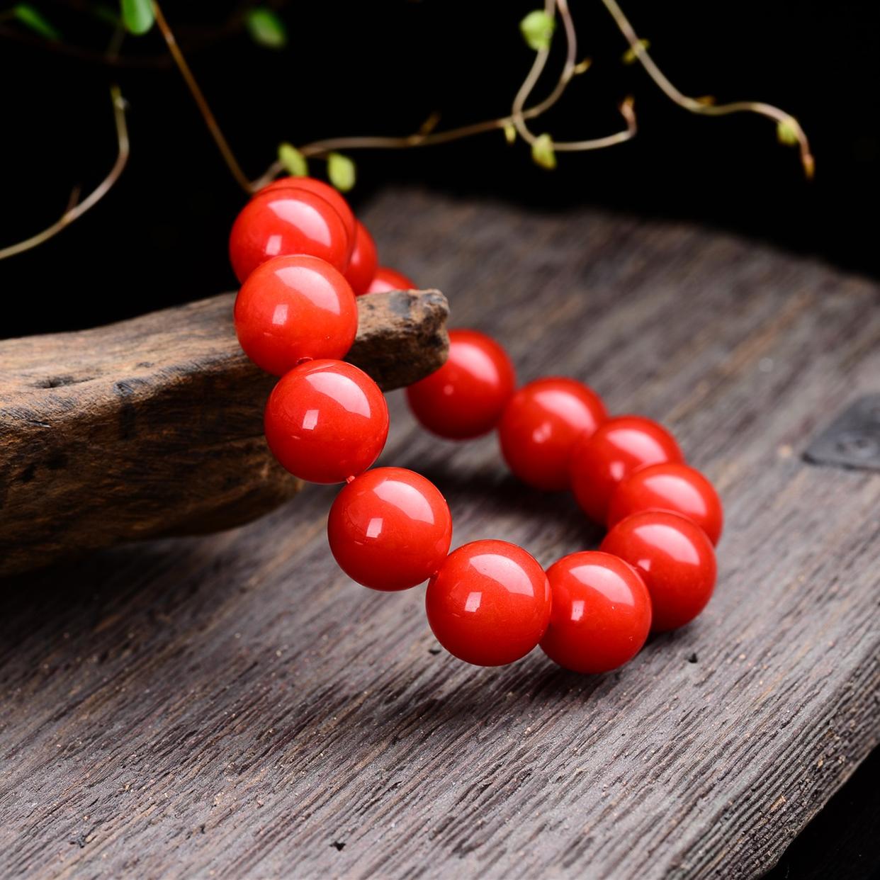 说南红玛瑙是“破石头”的点进来，1800字告诉你什么是南红玛瑙！