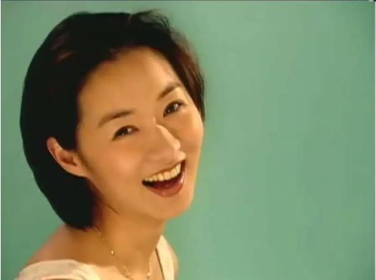 被造黄谣20年,51岁的她“官宣结婚”打脸全网:别来评价姐的人生