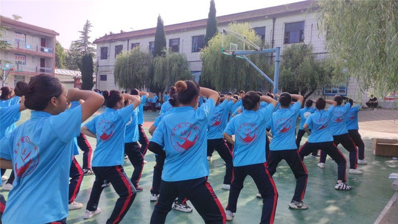 24岁女孩子叛逆应该怎么办,16岁叛逆期的孩子怎么教育和疏导