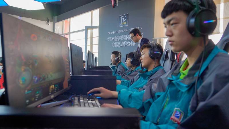 初中生成绩不好如何自学,初中生成绩差学美术有出路