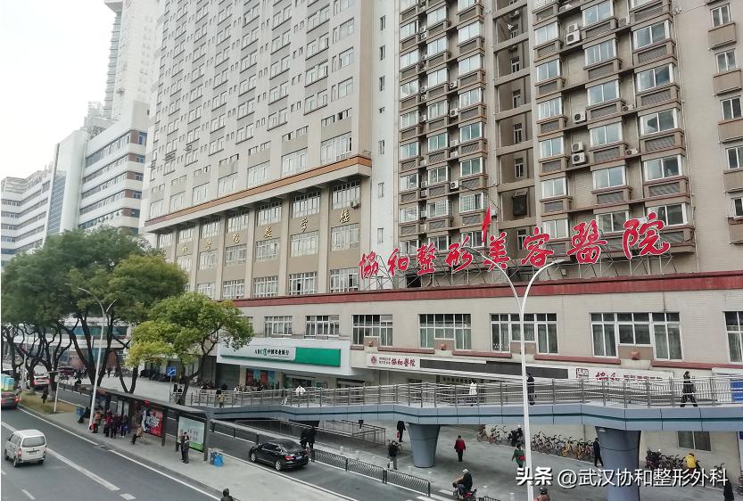 激光点痣红印多久才消除,激光点痣恢复全过程图片