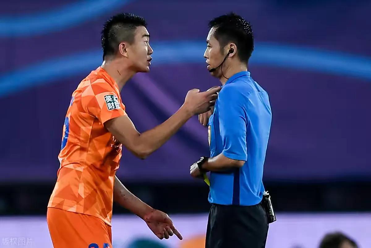 当自己是足球裁判,你为什么当足球裁判