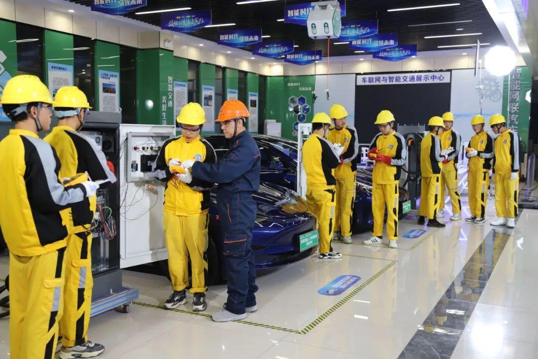 学汽修哪个专业最好,学汽修哪个工种最赚钱