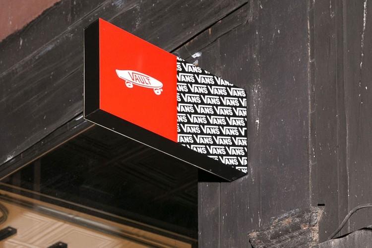 vans从巅峰到谷底,vans倒闭款