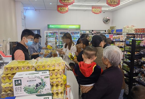 夫妻开餐饮店的流程步骤,夫妻开便利店不加盟需要投资多少