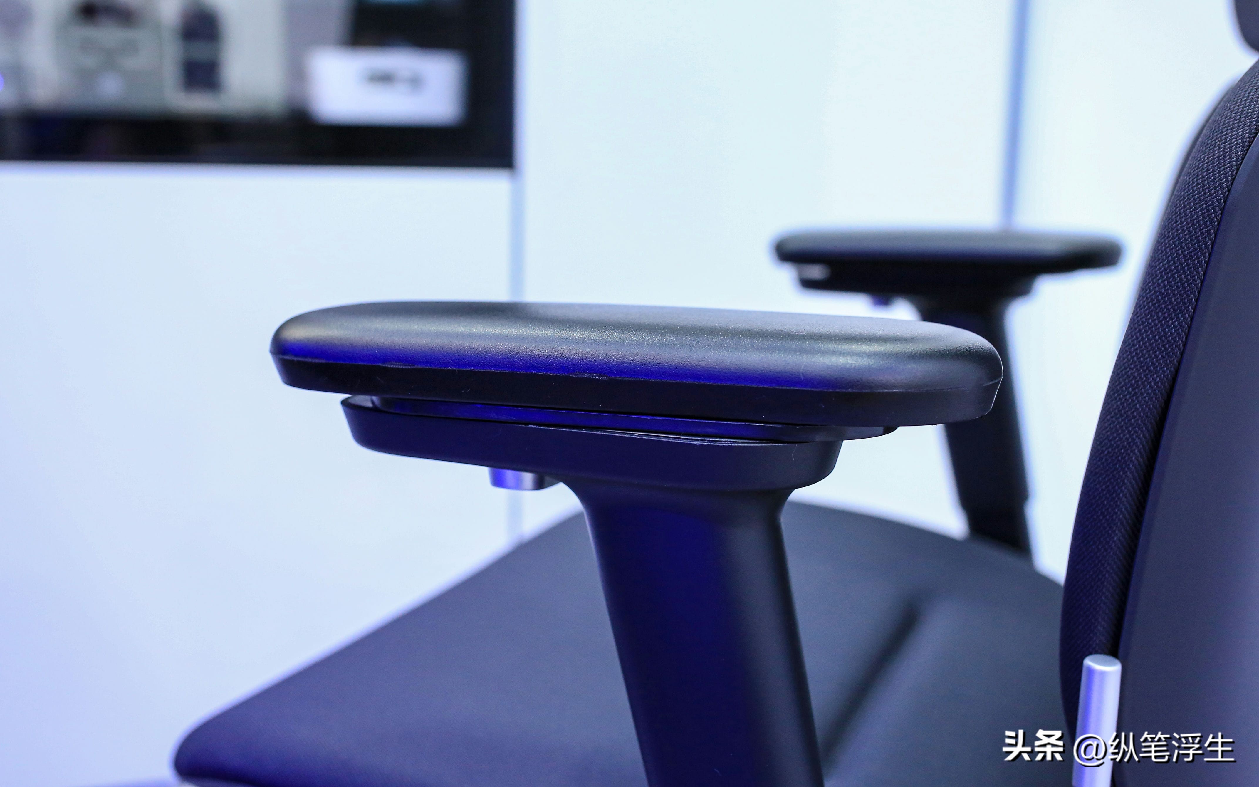 性价比椅子推荐人体工学椅,简约不占地的人体工学椅