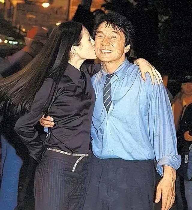 2009年初娱乐圈第一狗仔卓伟,第一狗仔卓伟最近哪里去了