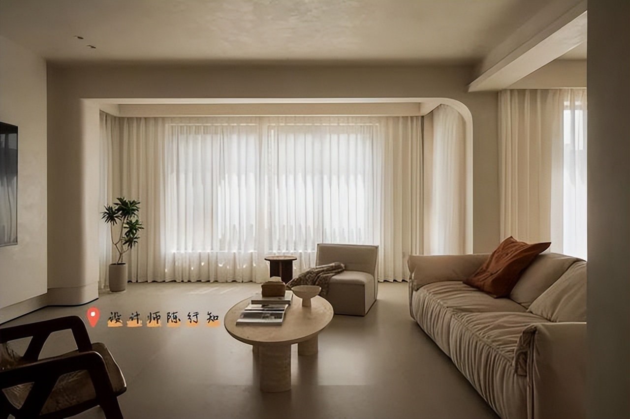 房子还没装修的客厅有必要装吗,再买房买精装房