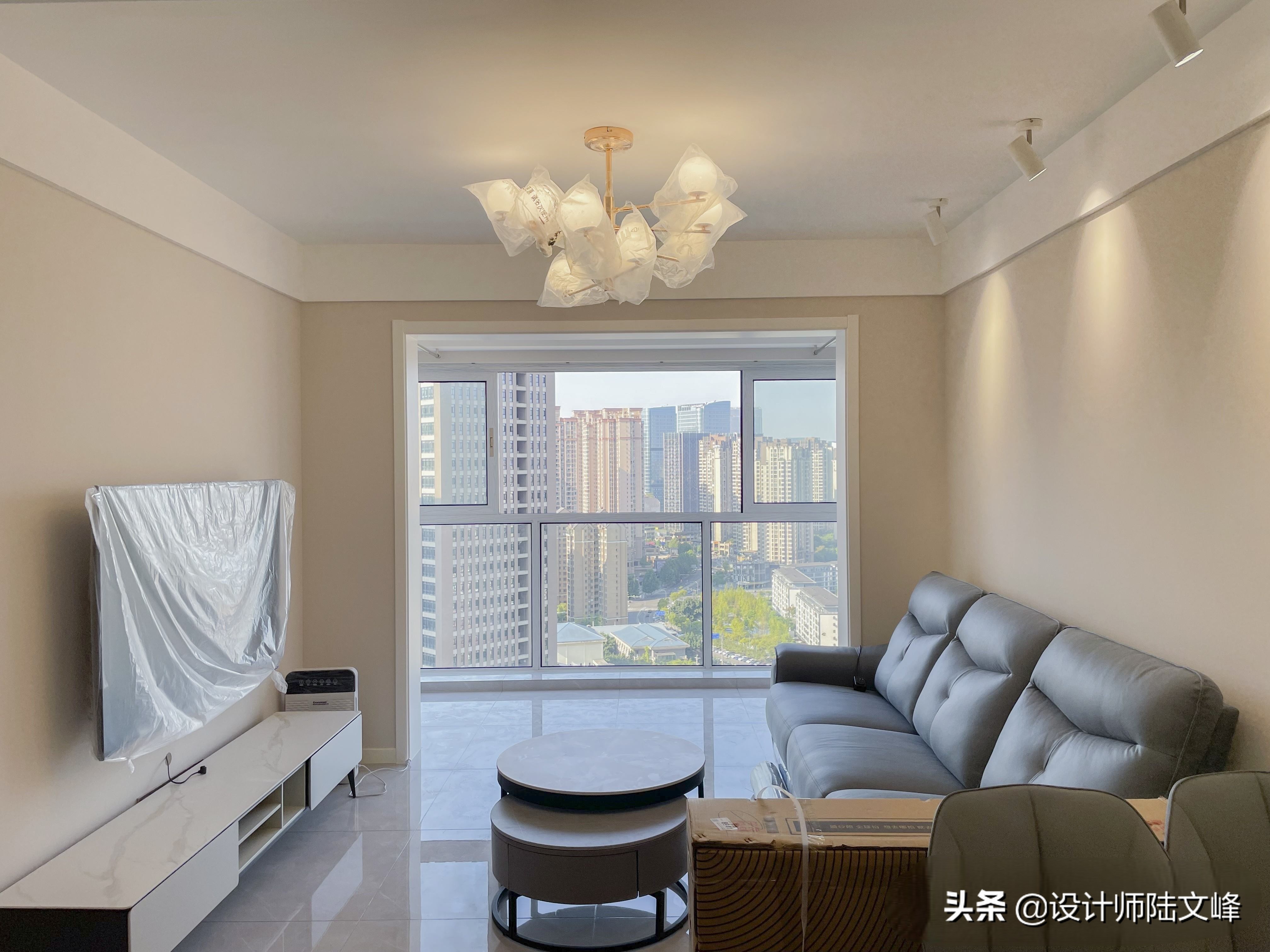 客厅地砖浅色阳台铺什么颜色的砖,阳台铺什么颜色的地砖好看