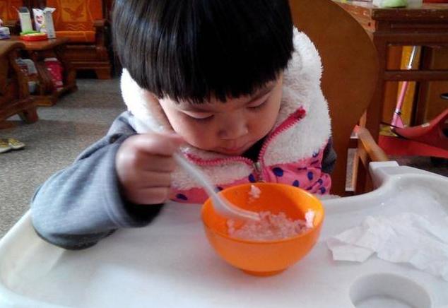 小孩子咀嚼能力差有什么影响,一周半的孩子咀嚼能力差怎么补救