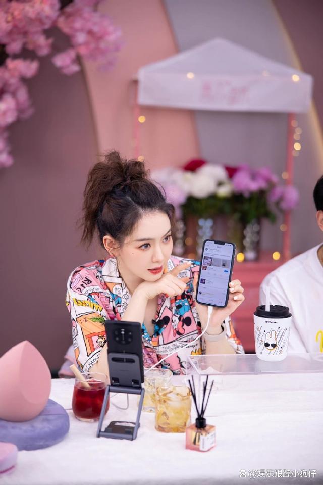 戚薇直播间福袋真的假的,网友质疑戚薇卖货