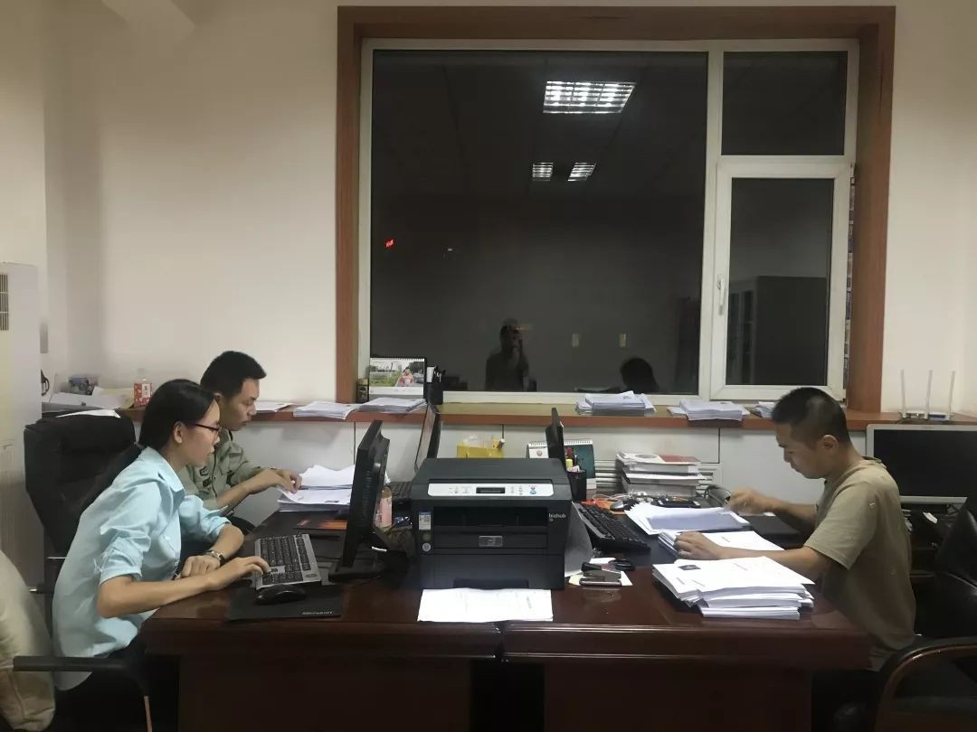 借调区委办和政府办哪个好,区委办公室借调有前途吗