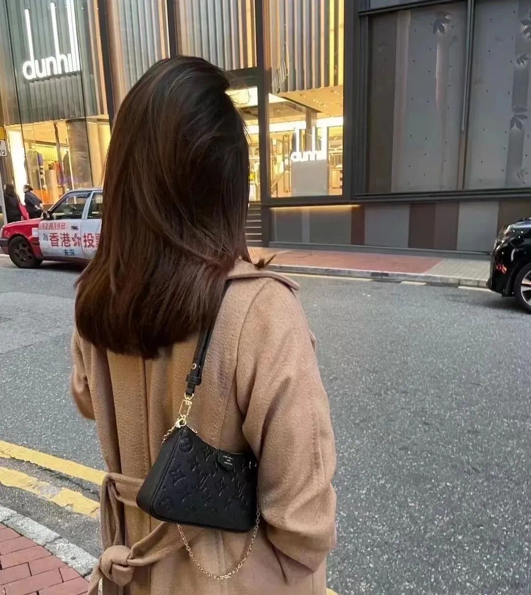 lv的腋下包值得购买吗,lv夏日限定腋下包