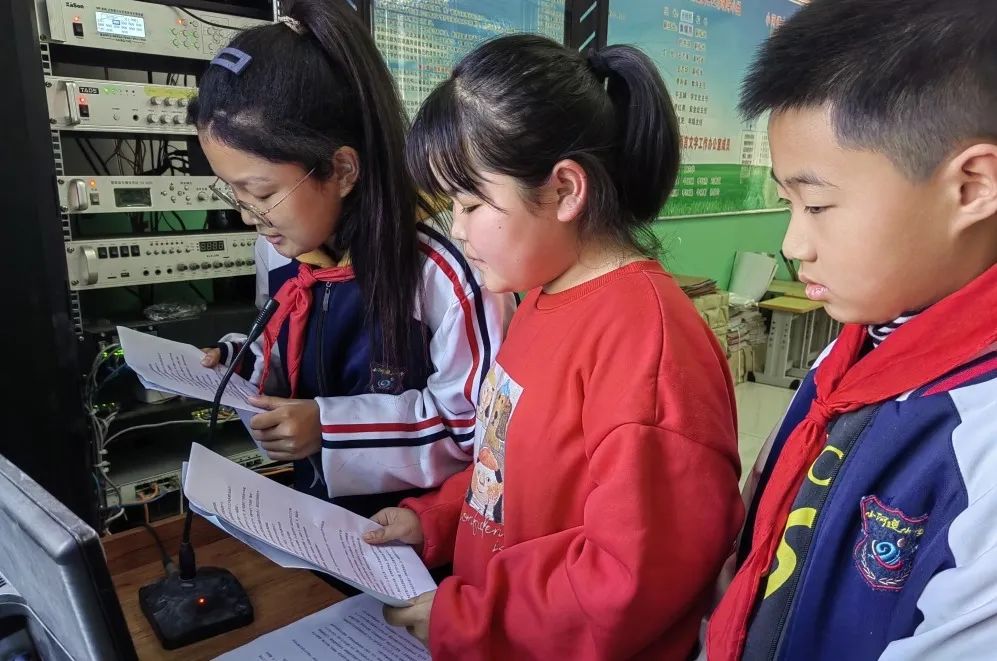 少先队红领巾广播站氛围,红领巾广播站少先队风采