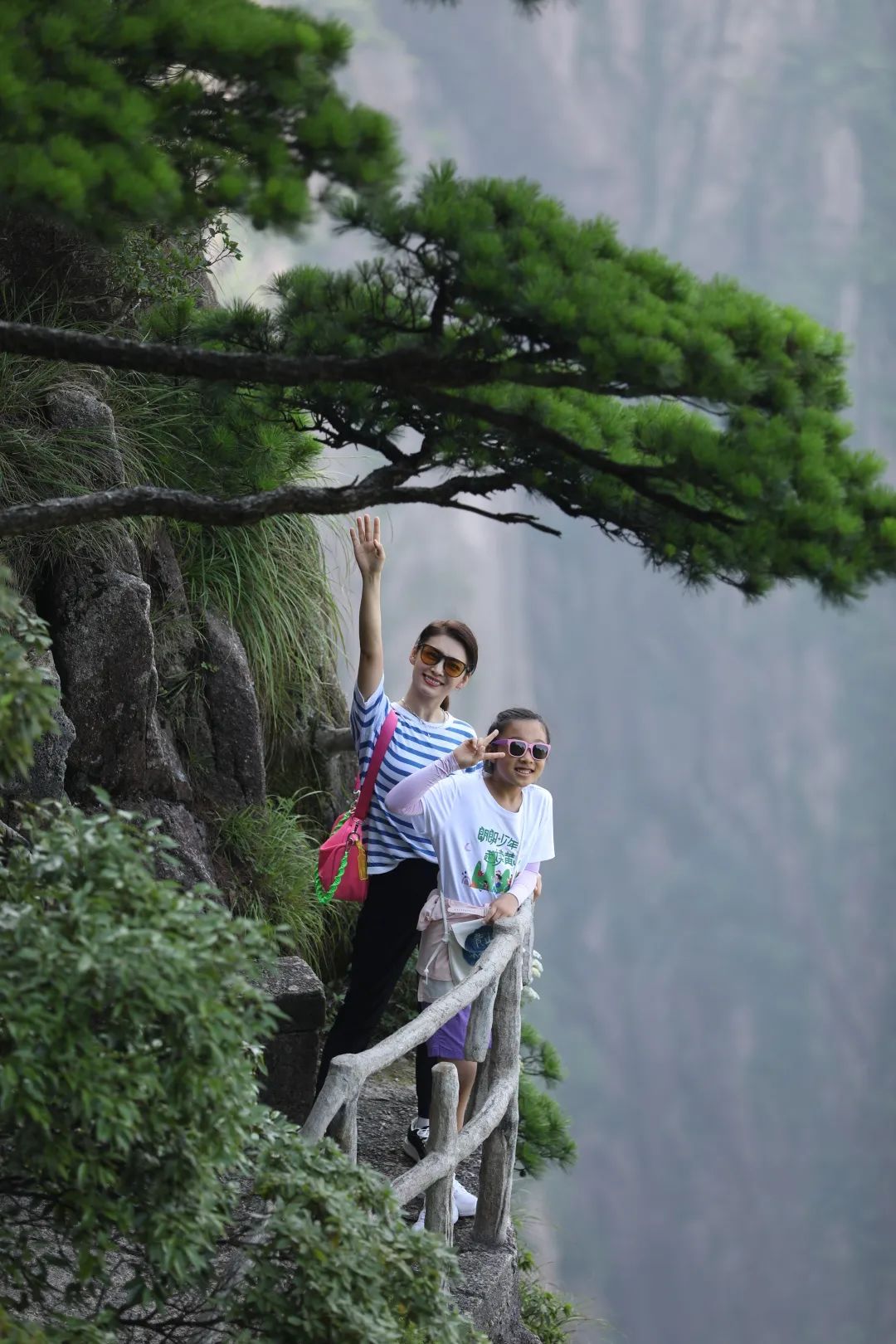 登山，观星，云海，日出，朗读会……跟着朗朗少年游学黄山