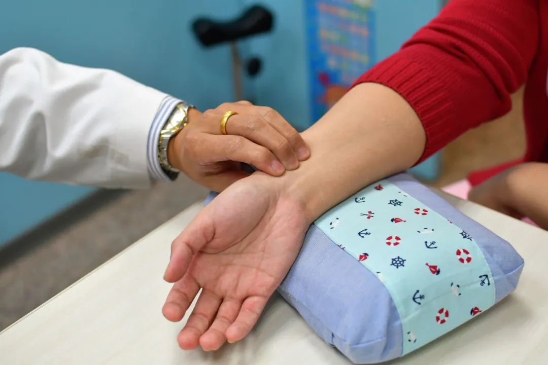 暴躁焦虑压抑,焦虑濒死感中药怎样调理