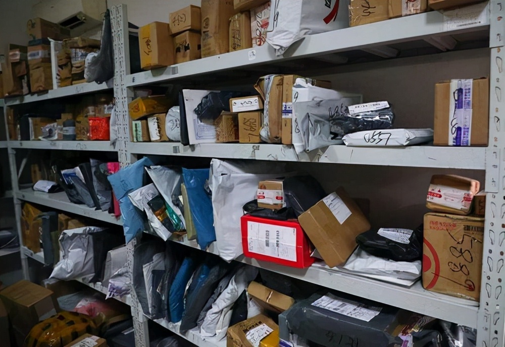 连90后都要进入的菜鸟驿站快递代收点，真的赚钱吗？