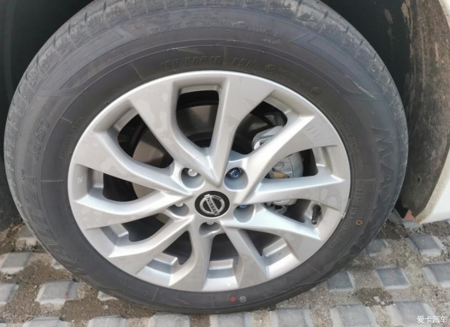 轩逸经典自动豪华2021落地多少钱,22款轩逸经典豪华天窗