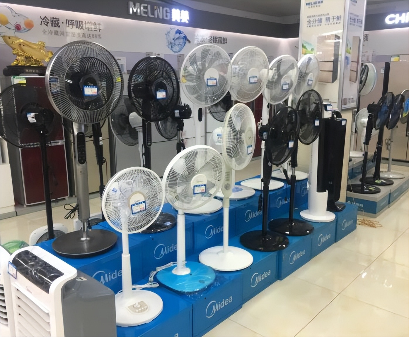 格力空调扇和长虹扇哪个好,格力冷风循环两用扇