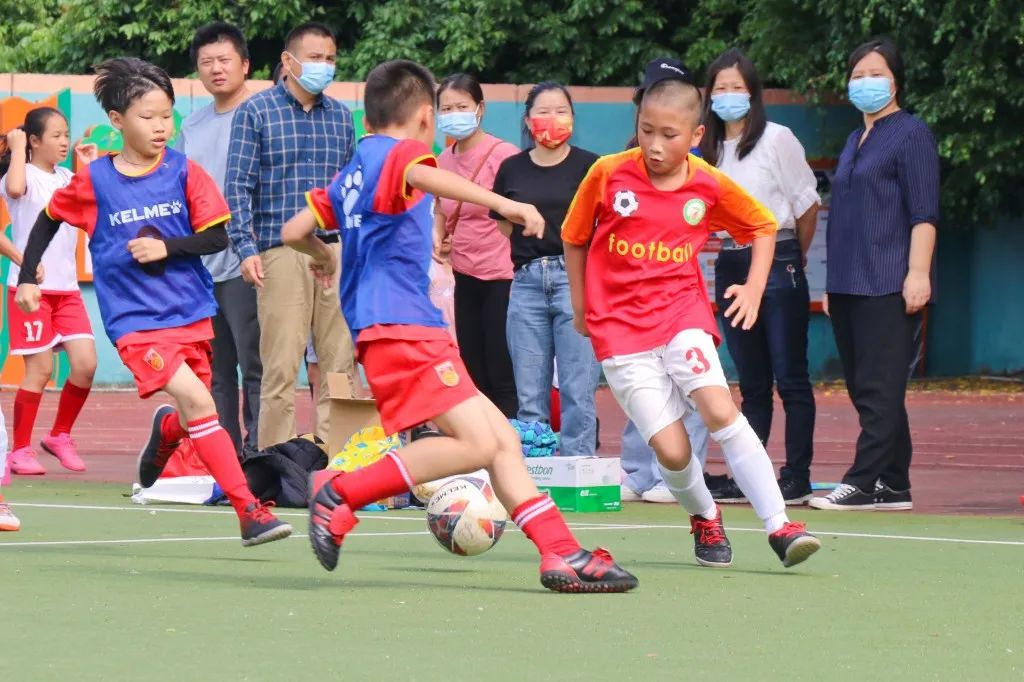 中山市校园足球联赛初中组,中山区第11小学总校直播足球比赛