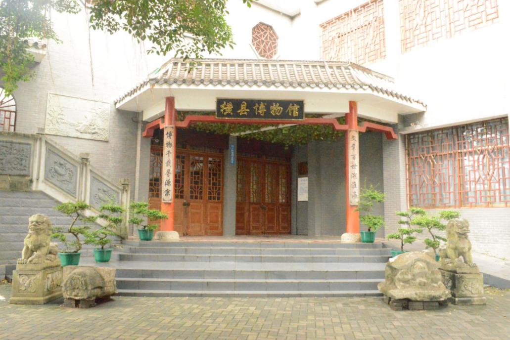 80年广西工人挖出骨灰罐，带回家腌菜，多年后专家估价：值2.3亿