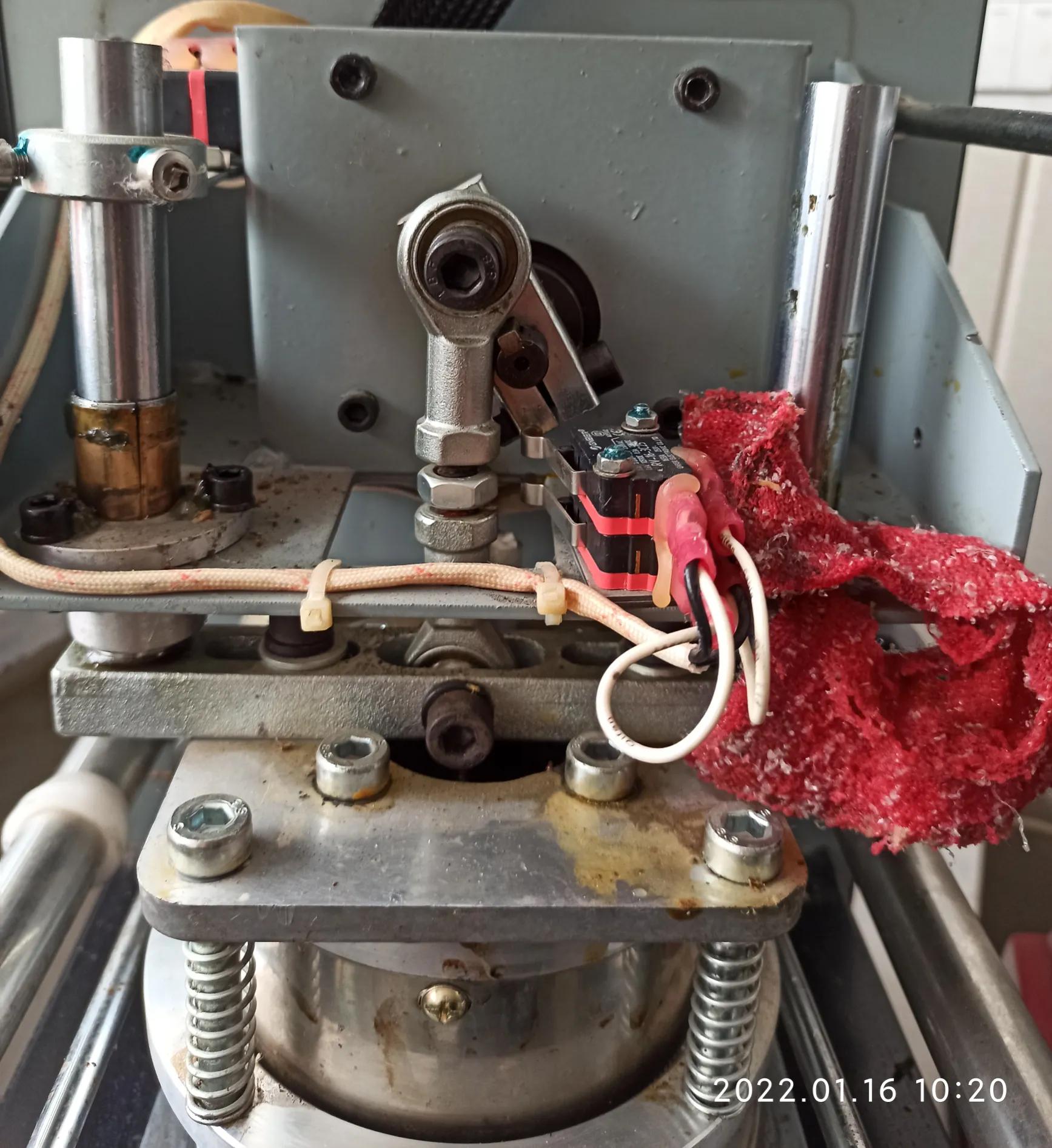 奶茶封口机换膜封一半怎么回事,奶茶封口机压不紧脏了怎么清理