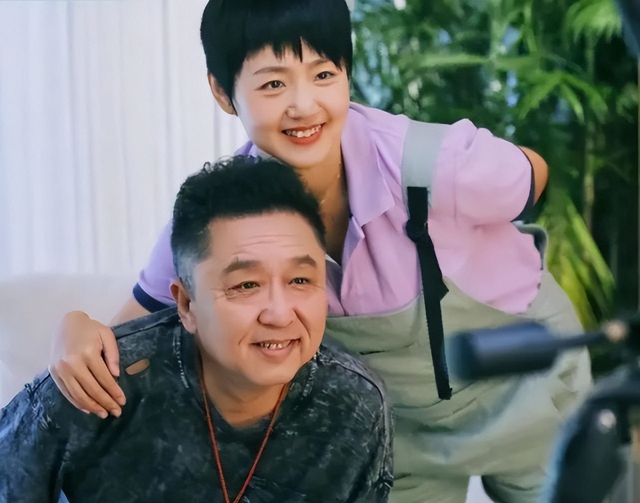 于谦与14岁大儿子首次同台视频,于谦小10岁娇妻真容曝光