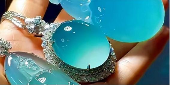 油青蓝水的区别,油青翡翠与危料如何区分