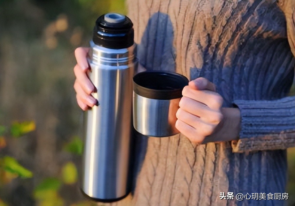 给中老年人的建议：要想冬季无烦忧，冬季4宝要记牢，早知早受益