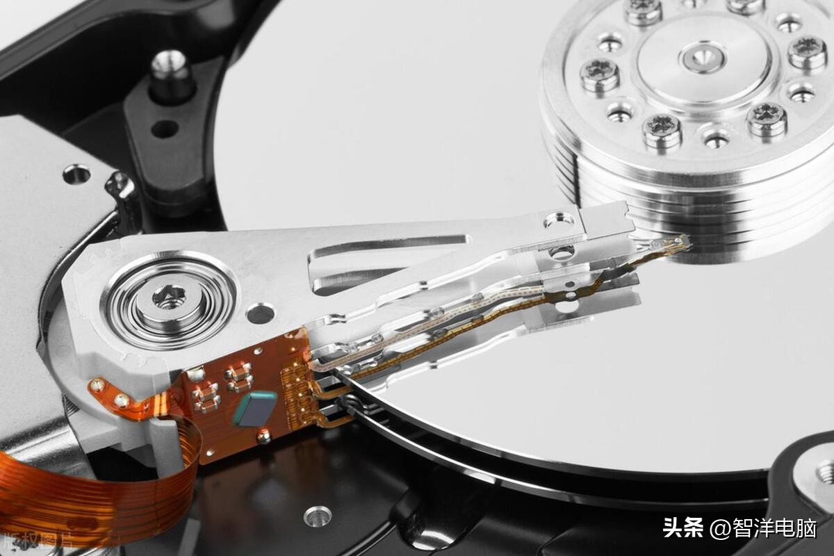 电脑内存和硬盘都是什么,电脑内存和容量有什么区别