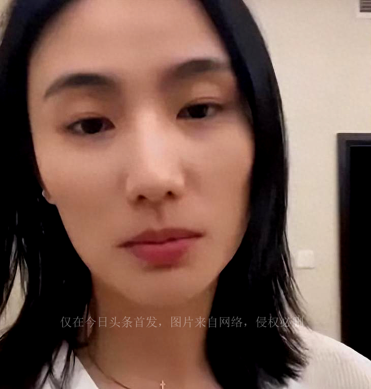 李亚鹏二婚妻子患基因病,*女幼**恐有遗传,频繁出差疑逃避现实