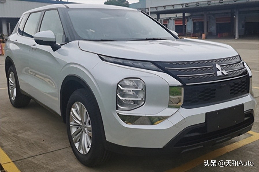 新一代三菱欧蓝德新车图解,三菱全新一代欧蓝德实拍