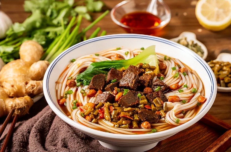 10元米线一年赚多少钱,一碗米线多大利润