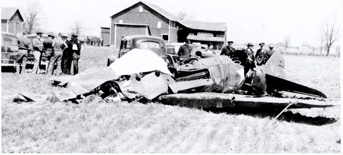 俄罗斯战机眼镜蛇机动,f22战斗机眼镜蛇