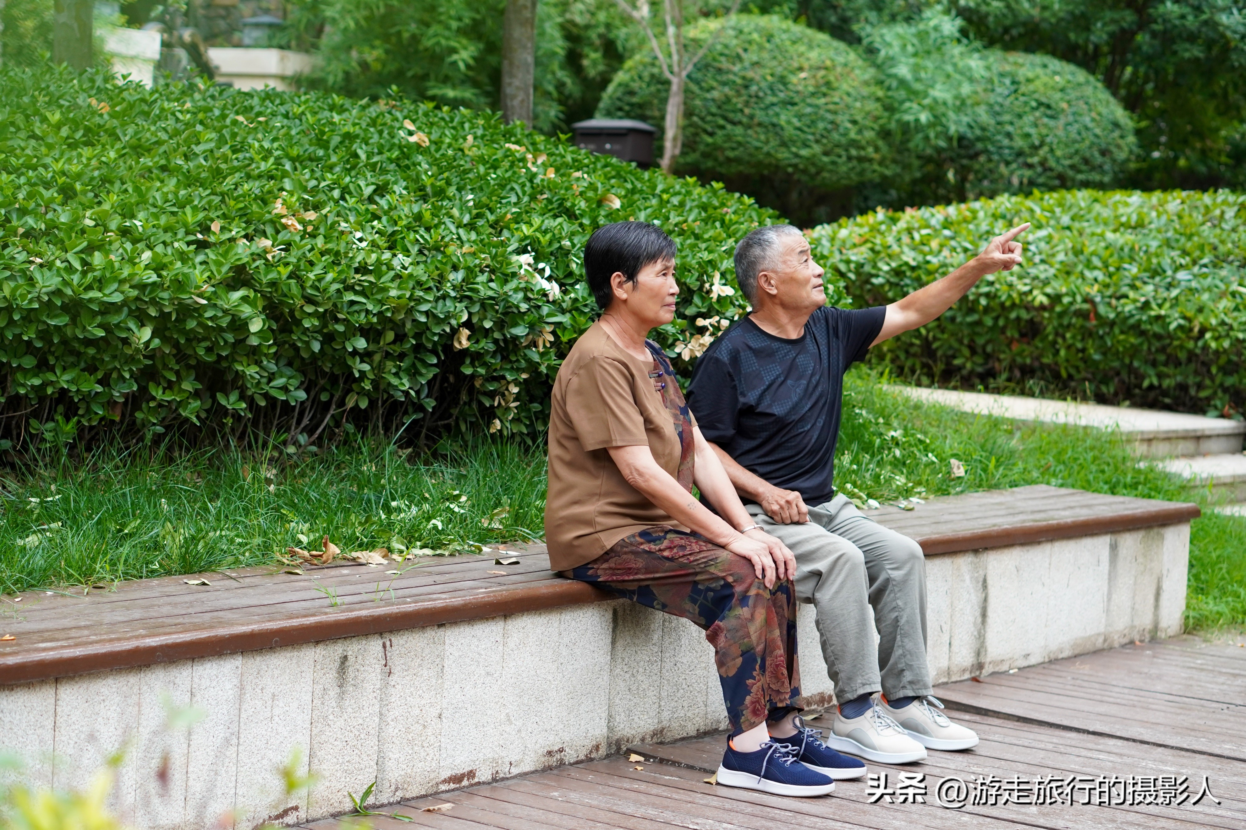 给父母亲买一双什么样的鞋子,给父母适合买什么鞋子