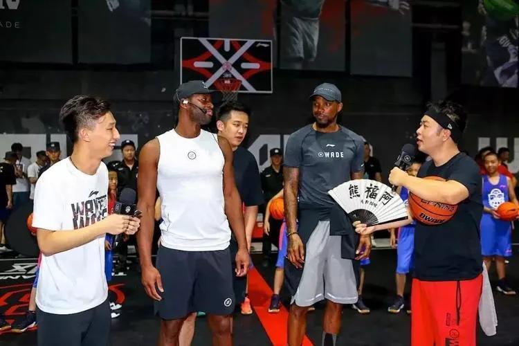 国内品牌签约的NBA球星一览，汤普森十年8000万美元性价比最高