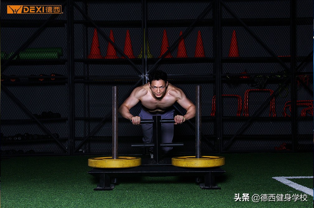 做一个兼职健身教练需要什么条件,健身教练做什么副业比较好