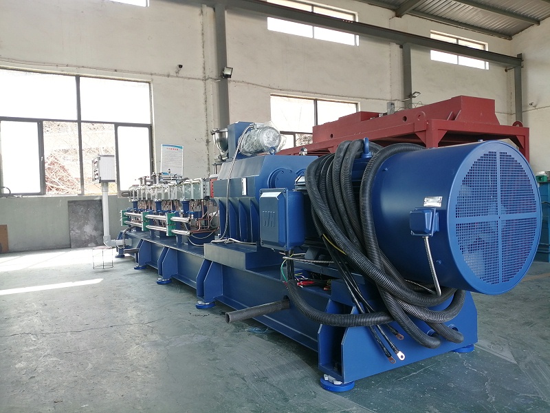 如何清洗造粒机螺杆,双螺杆挤出机螺杆清洗用什么材料