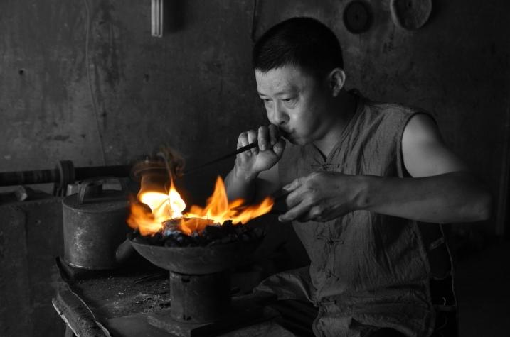 现代工艺铸剑能砍断古代的剑吗,铸剑师重现十大名剑