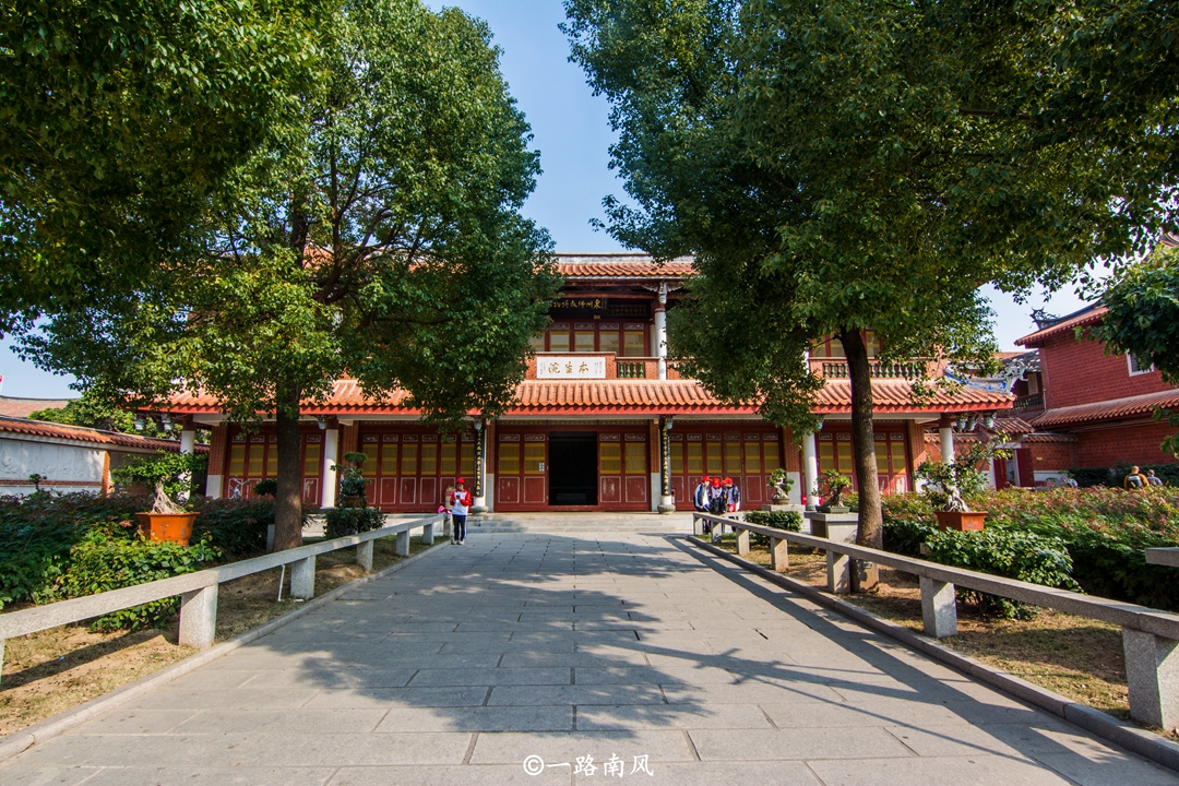 泉州经济比得过厦门吗,福建泉州城市经济